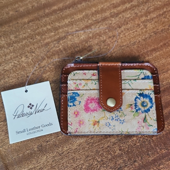 Patricia Nash Handbags - Patricia Nash Cassis Leather ID Card Holder In Prairie Rose